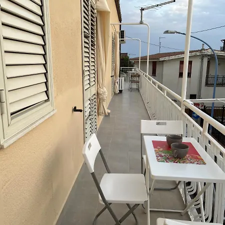 Casa Maira 아파트